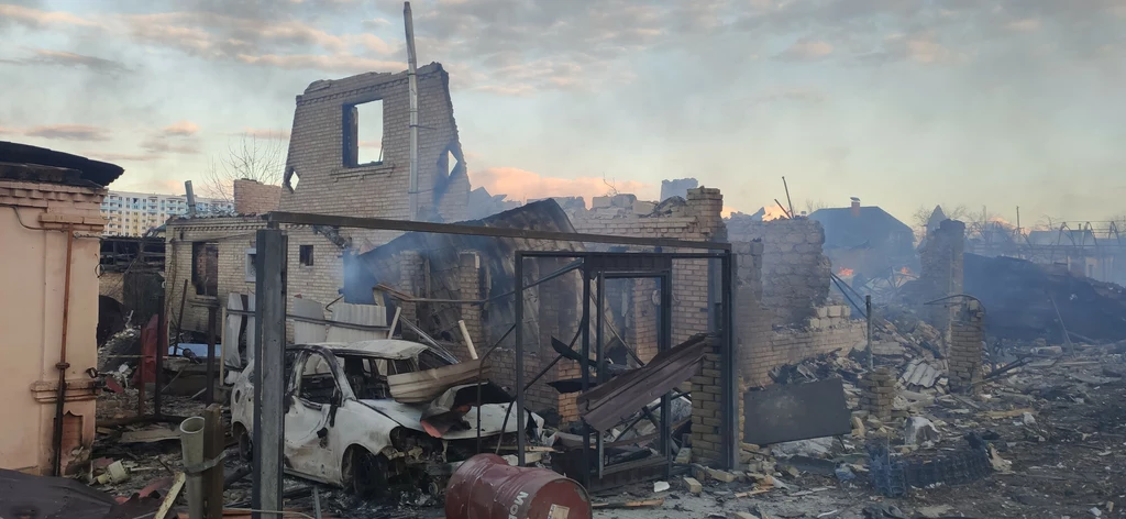 Bomby spadają na wiele ukraińskich domów Bomby spadają na wiele ukraińskich domów
