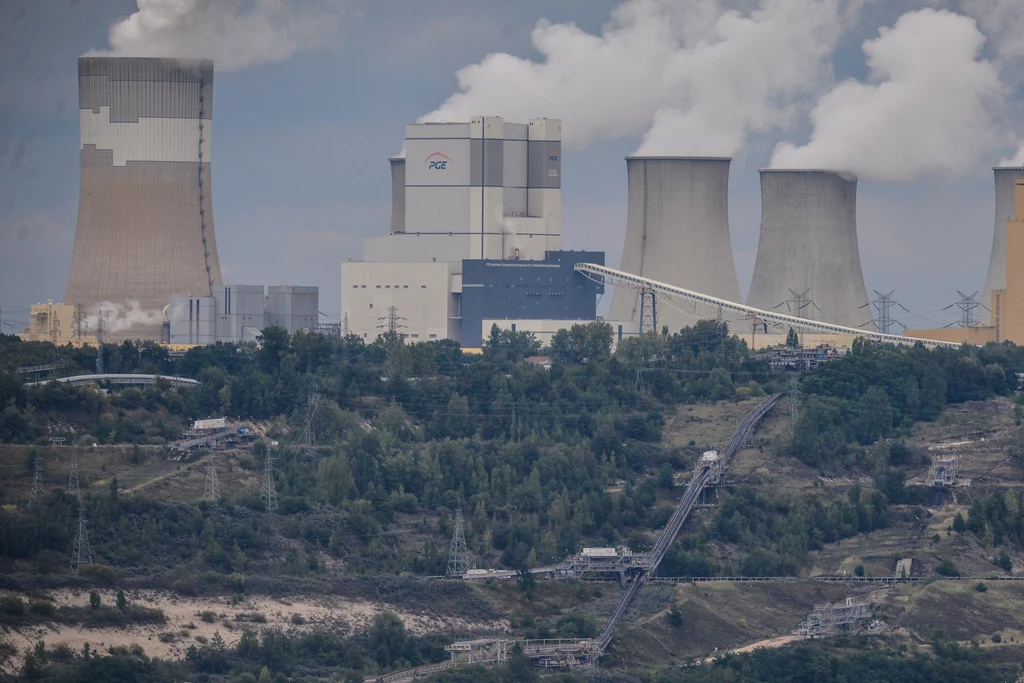 Elektrownia Bełchatów - największy emitent CO2 wśród elektrowni na całym świecie.
