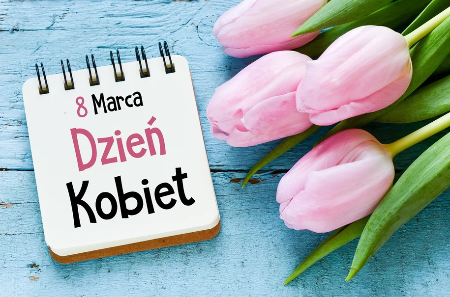 Dzień Kobiet - promocje 2 + 1 gratis na prezenty w sklepach sieci: Biedronka i Lidl!