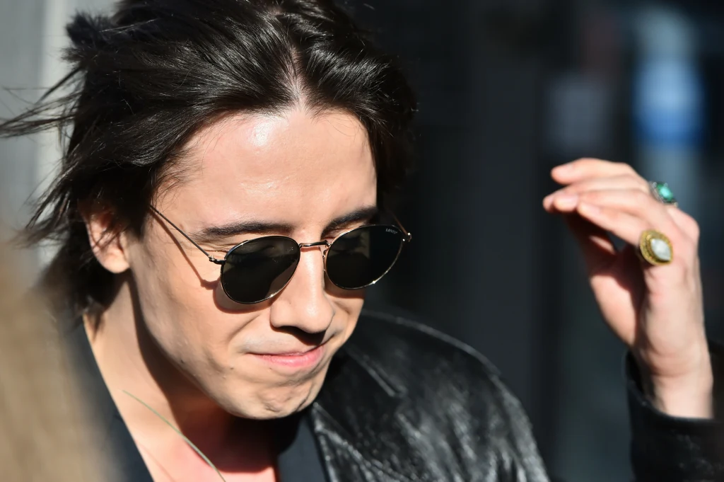 Dawid Kwiatkowski stale ma kontakt z dziećmi dzięki programowi "The Voice Kids"