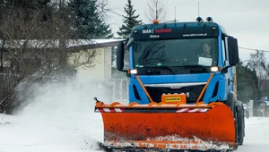 Zima nie odpuszcza. Uwaga na śnieg na drogach