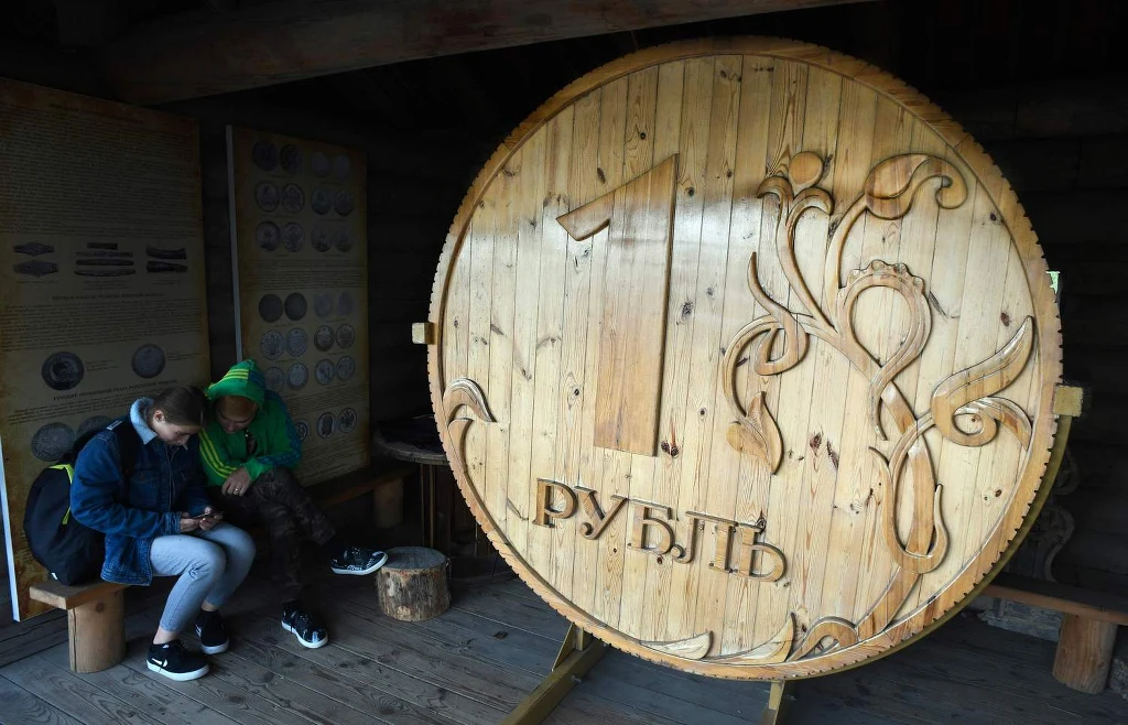 Rubel to obecnie najbardziej niechciana waluta 