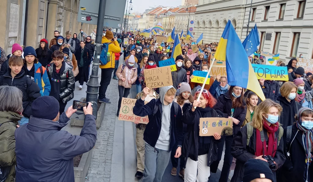 Protest "Nigdy więcej wojny" w Warszawie.