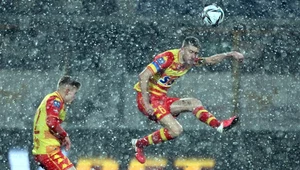PKO Ekstraklasa: Stal Mielec - Jagiellonia Białystok. Taras Romanczuk w akcji