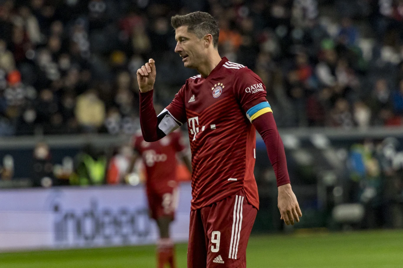 Robert Lewandowski w trakcie meczu z Eintrachtem Frankfurt Robert Lewandowski w trakcie meczu z Eintrachtem Frankfurt