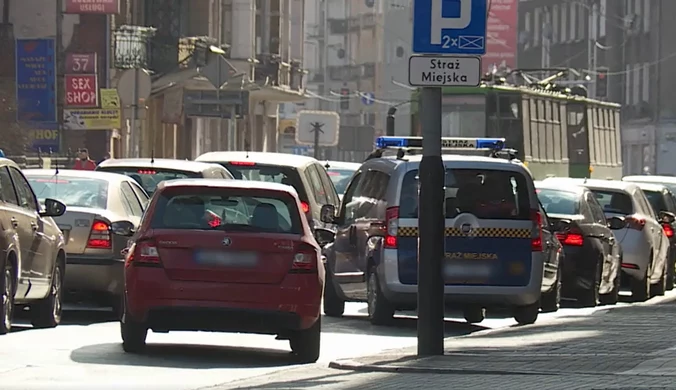 Chodniki to parkingi dla samochodów? Kuriozalny wyrok sądu