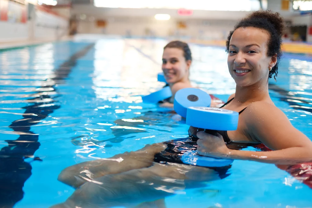 Aqua aerobik to świetny sposób na dobrą formę oraz spędzenie Dnia Kobiet