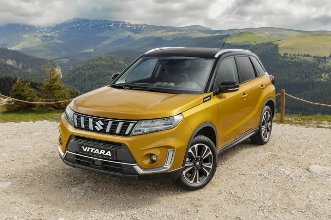 Suzuki Vitara Strong Hybrid posiada układ napędowy o łącznej mocy 116 KM. W Polsce ceny zaczynają się od 107 500 zł