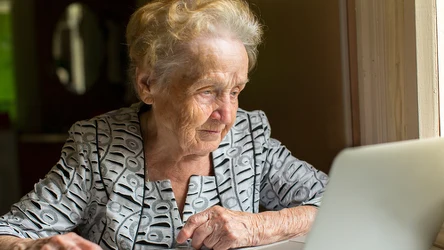 PIT każdy senior może rozliczyć online dzięki usłudze e-PIT. 