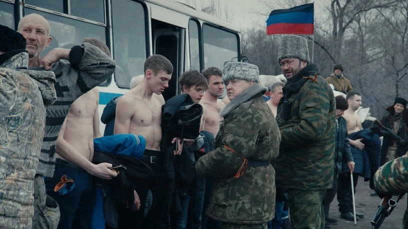 Kadr z filmu Siergieja Łoźnicy "Donbas" Kadr z filmu Siergieja Łoźnicy "Donbas"