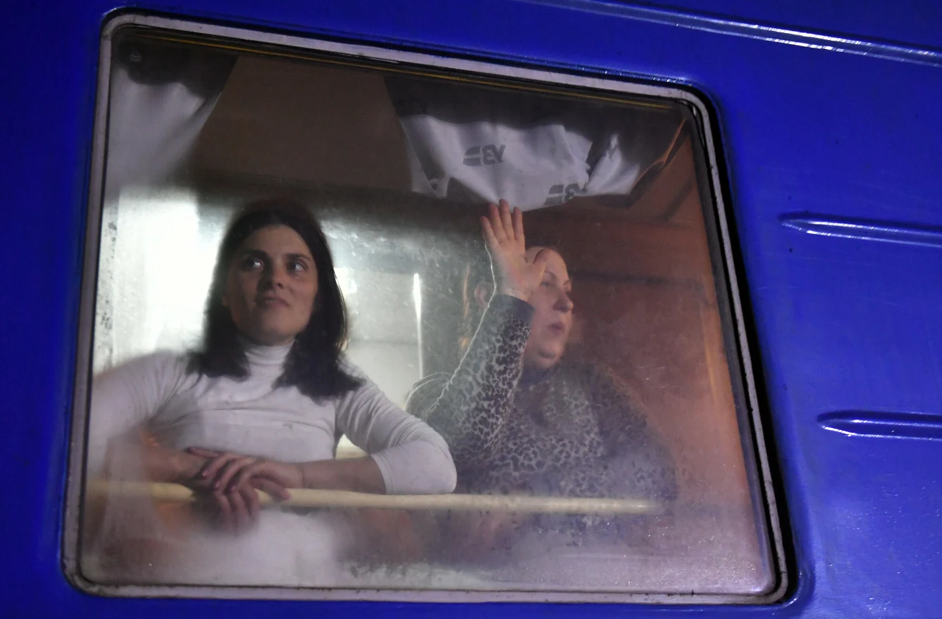 Przyjazd pociągu z uchodźcami z Ukrainy - głównie kobiety, dzieci i osoby starsze