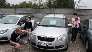 Maleje liczba sprowadzanych do Polski samochodów używanych. Rosną za to ich ceny