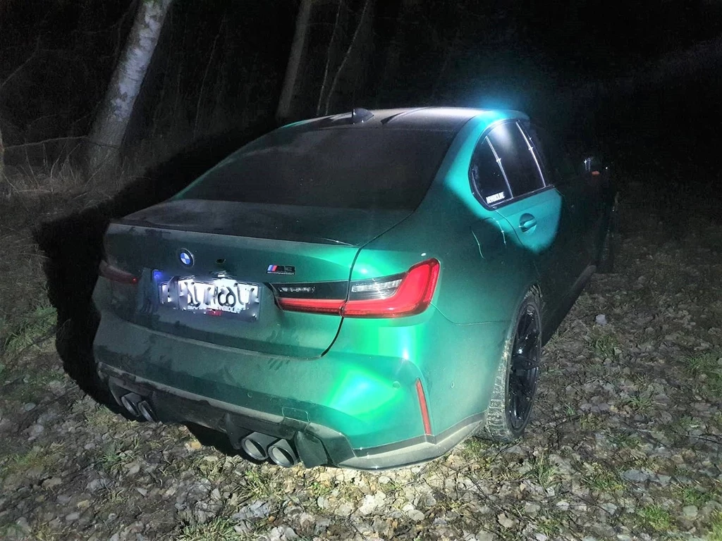 Dzięki lokalizatorom GPS udało się policji odnaleźć porzucone przed polsko-litewską granicą auto