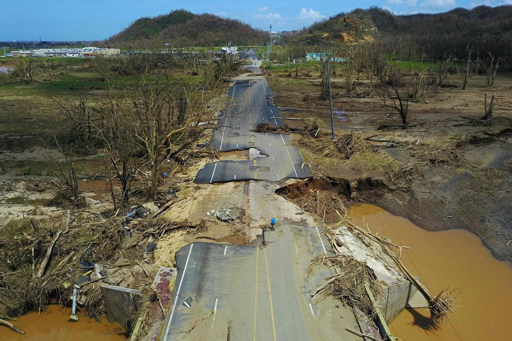 Zniszczenia po przejściu huraganu Maria.