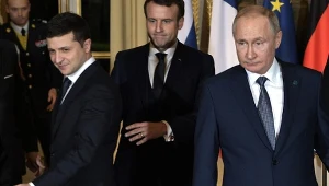 Sylwetki Wołodymyra Zełenskiego (L) i Władimira Putina (P) przybliżą widzom TVP dokumentalne filmy  