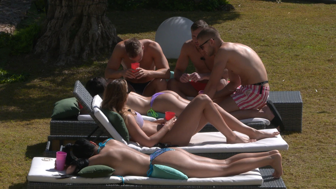 "Love Island. Wyspa Miłości" "Love Island. Wyspa Miłości"