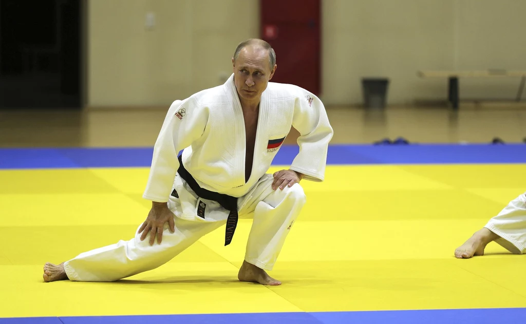 Władimir Putin lubił chwalić się czarnym pasem w judo Władimir Putin lubił chwalić się czarnym pasem w judo