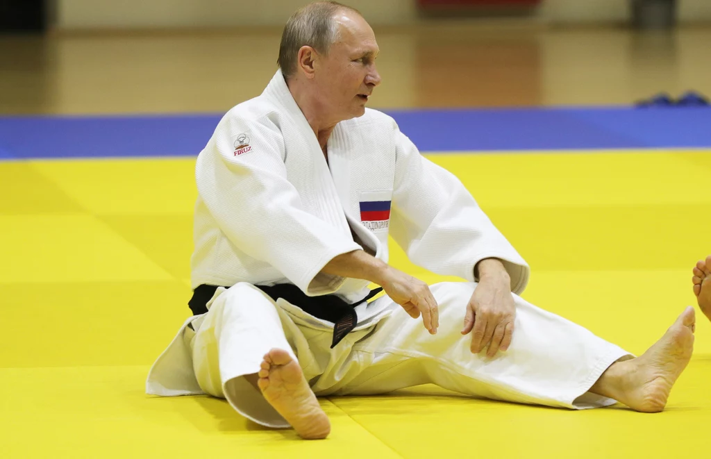 Władimir Putin jest wielkim fanem judo. Teraz środowisko wymierzyło mu bolesny cios Władimir Putin jest wielkim fanem judo. Teraz środowisko wymierzyło mu bolesny cios