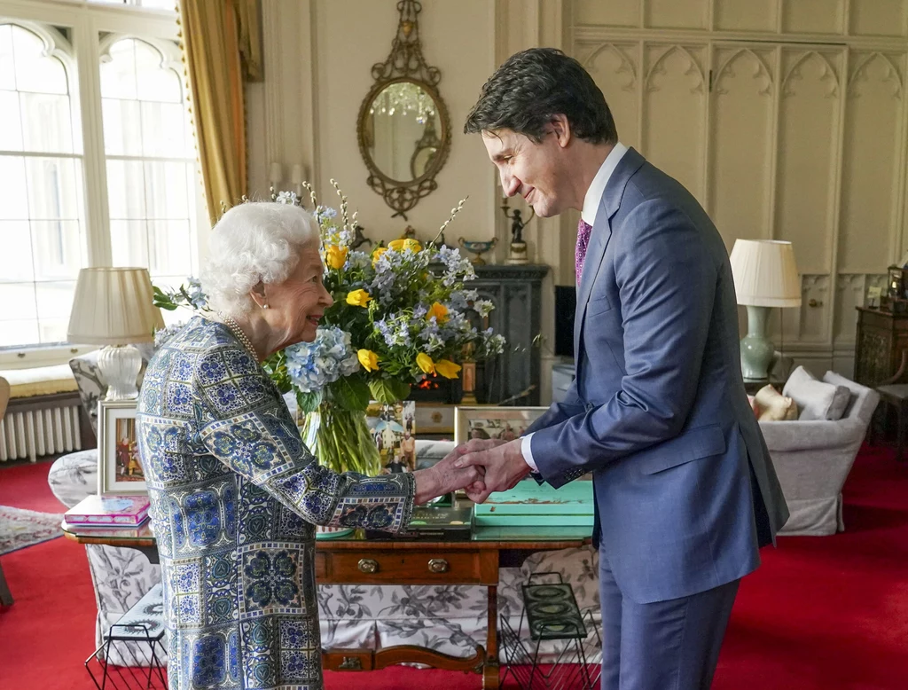 7 marca monarchini osobiście spotkała się z Justinem Trudeau