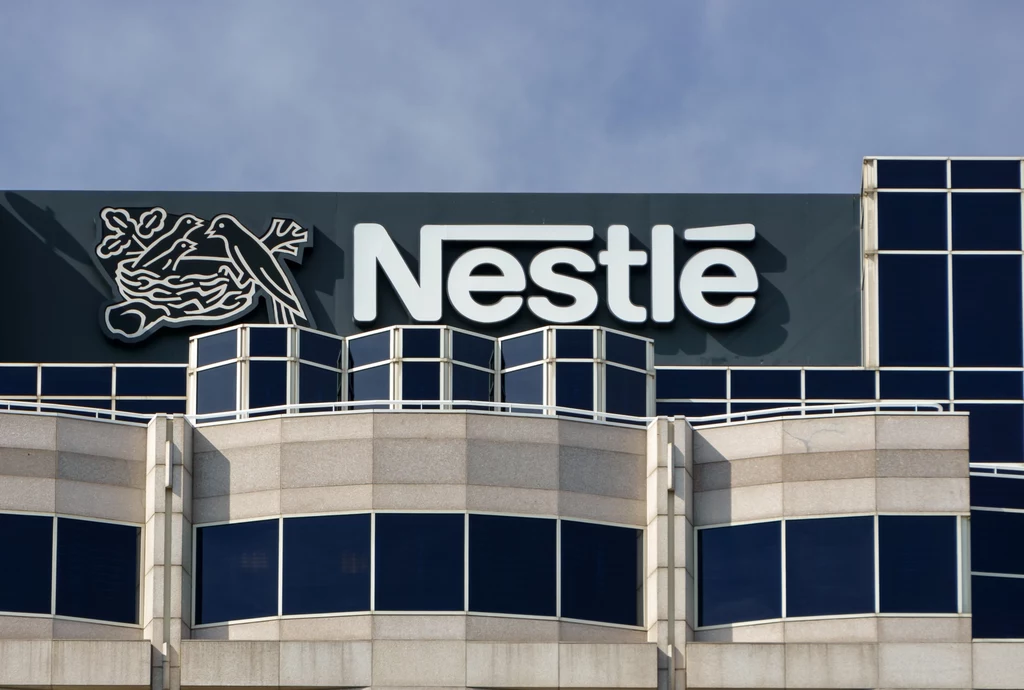 Firma Nestle zawiesiła wszystkie inwestycje kapitałowe w Rosji w reakcji na inwazję tego kraju na Ukrainę
