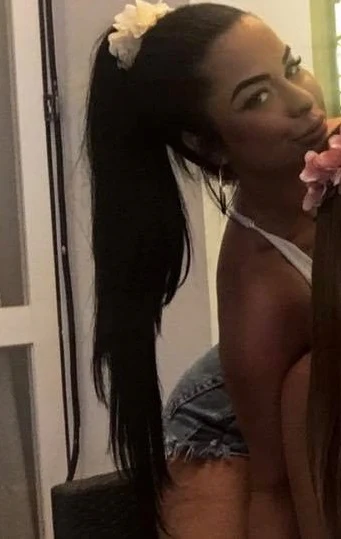 Screen z profilu: https://www.facebook.com/roksana.tasiemska