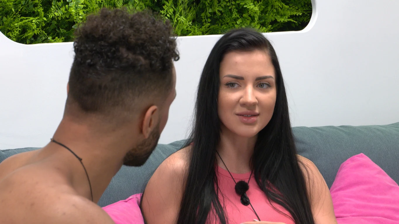 "Love Island. Wyspa Miłości" "Love Island. Wyspa Miłości"