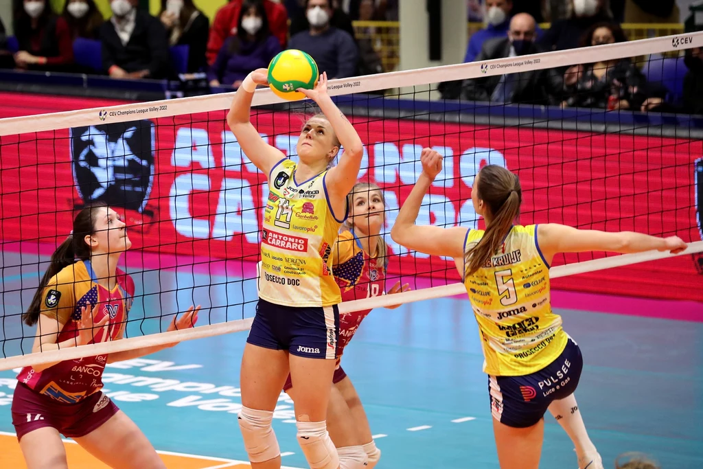 Joanna Wołosz na rozegraniu Joanna Wołosz na rozegraniu