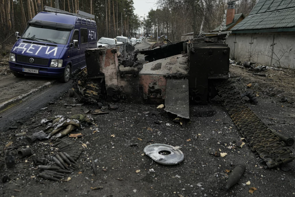 Mariupol. Zniszczony rosyjski czołg Mariupol. Zniszczony rosyjski czołg