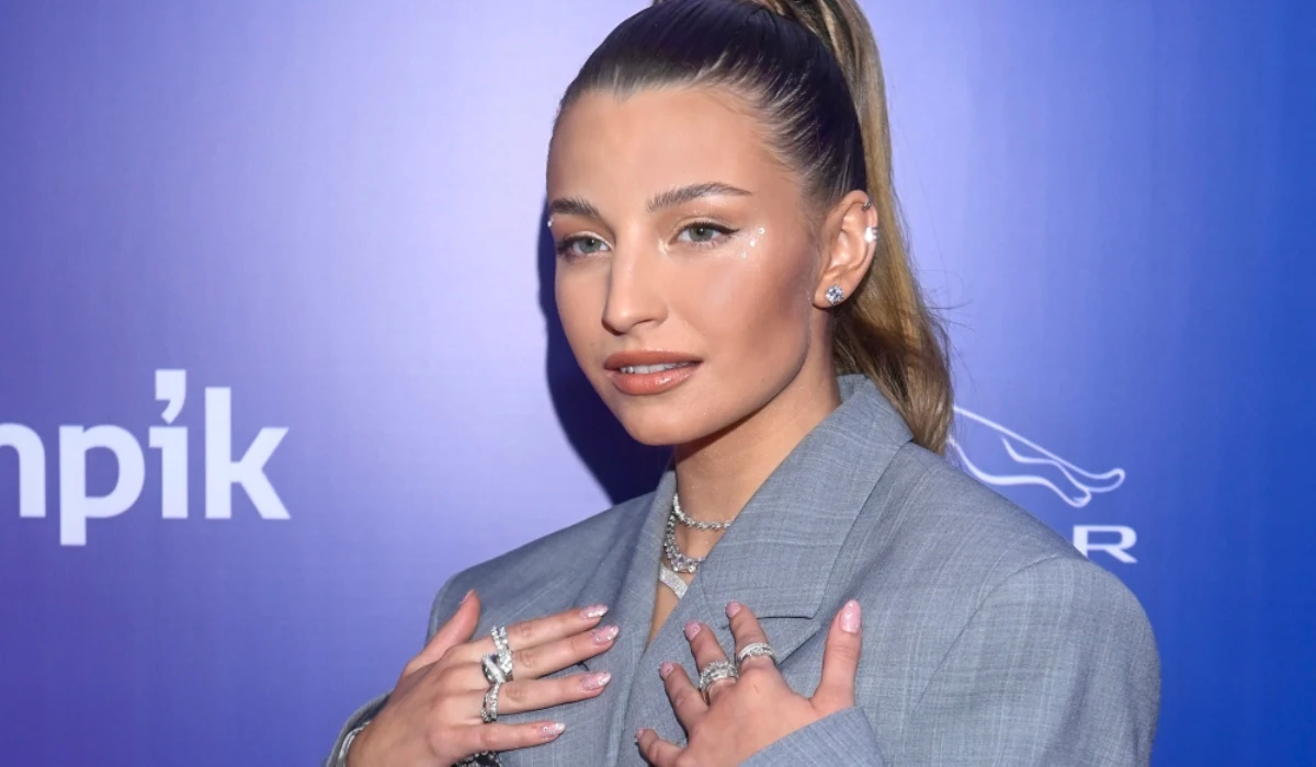 Julia Wieniawa Julia Wieniawa