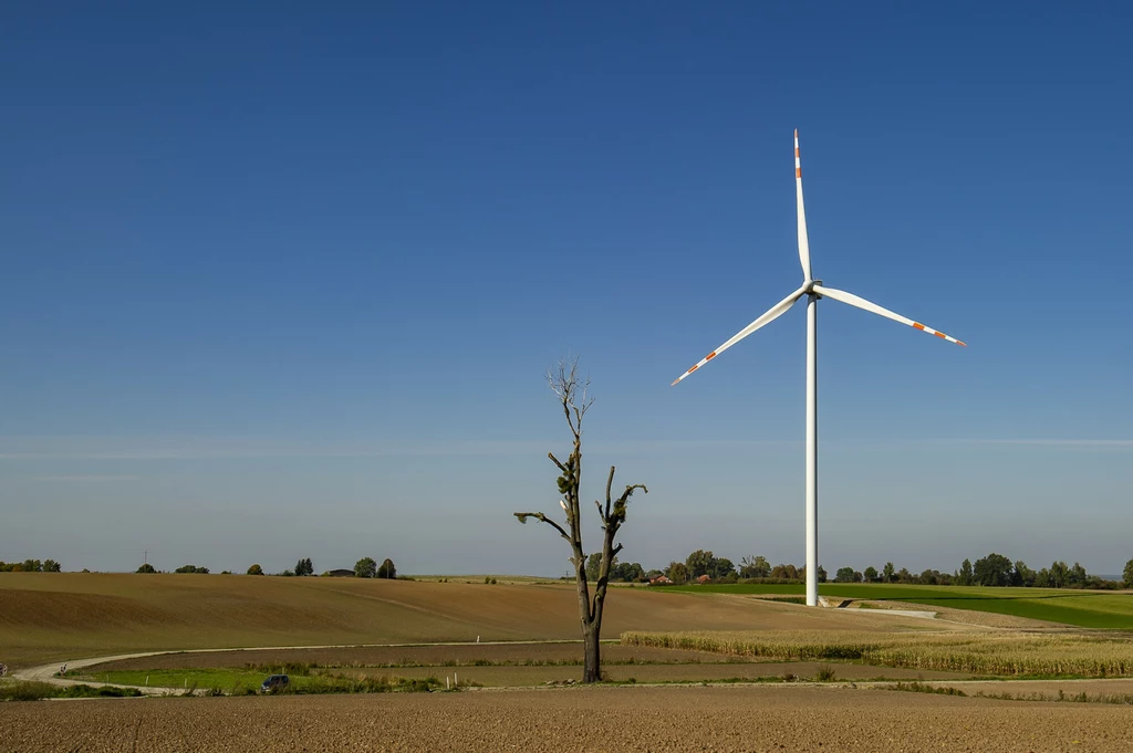 Turbina wiatrowa w Krasinie (woj. warmińsko-mazurskie).