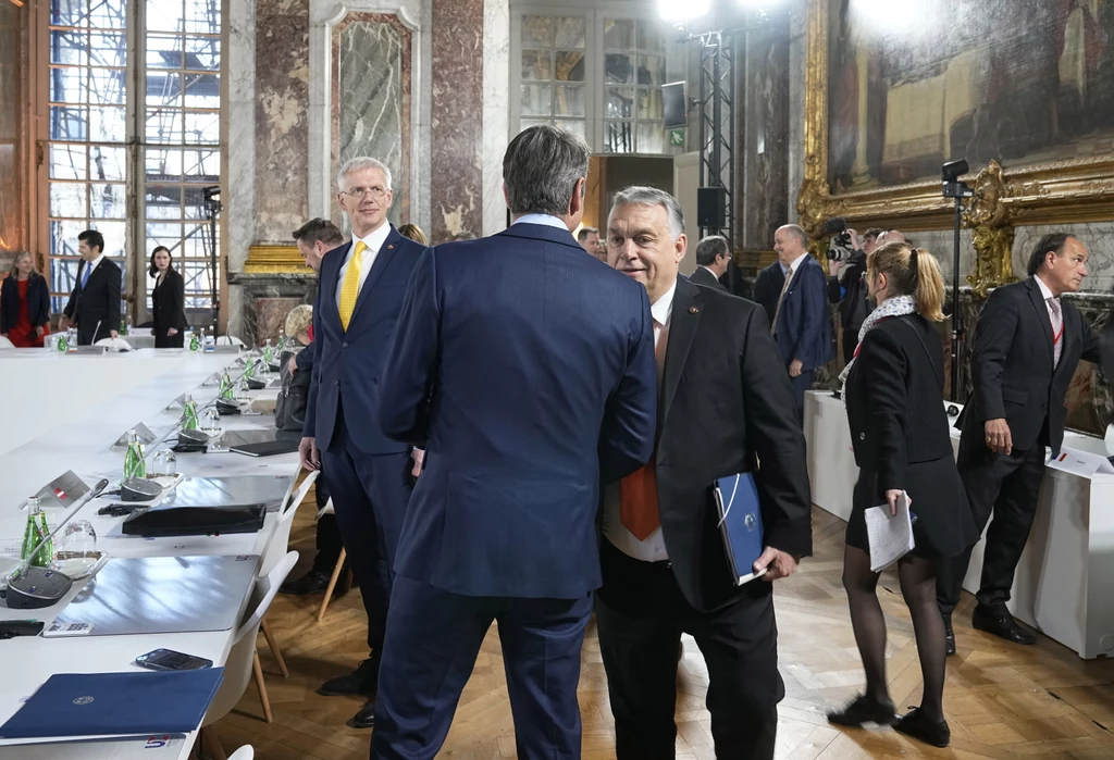 Wiktor Orban na szczycie UE w Wersalu Wiktor Orban na szczycie UE w Wersalu