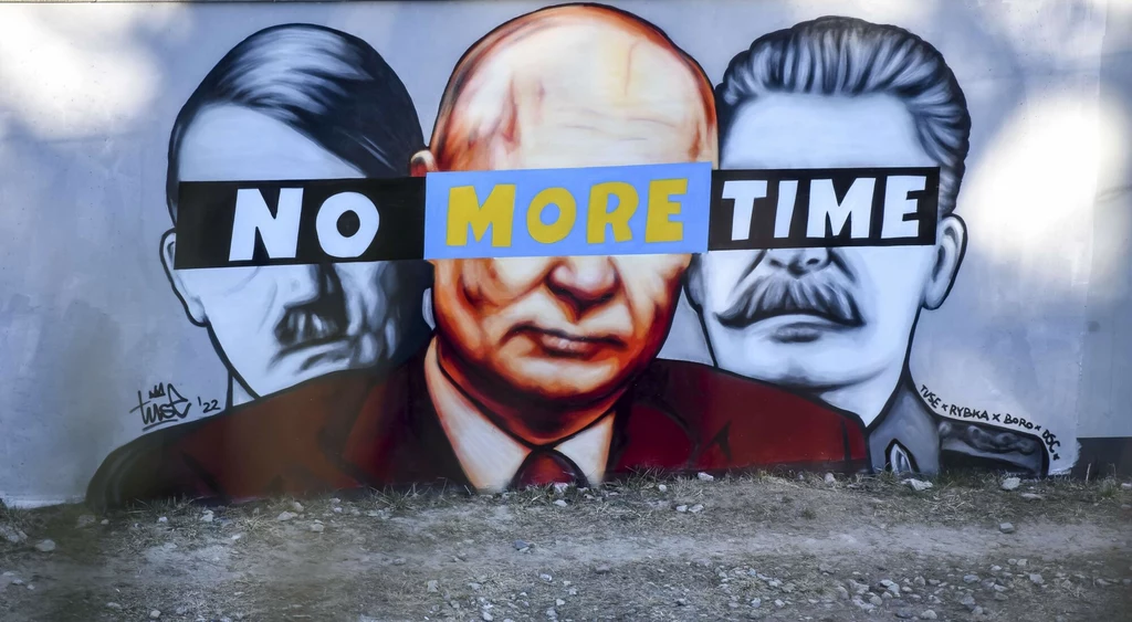 Antywojenny mural autorstwa Piotra "TUSE" Jaworskiego jest pierwszą grafiką z cyklu "Solidarni z Ukrainą"