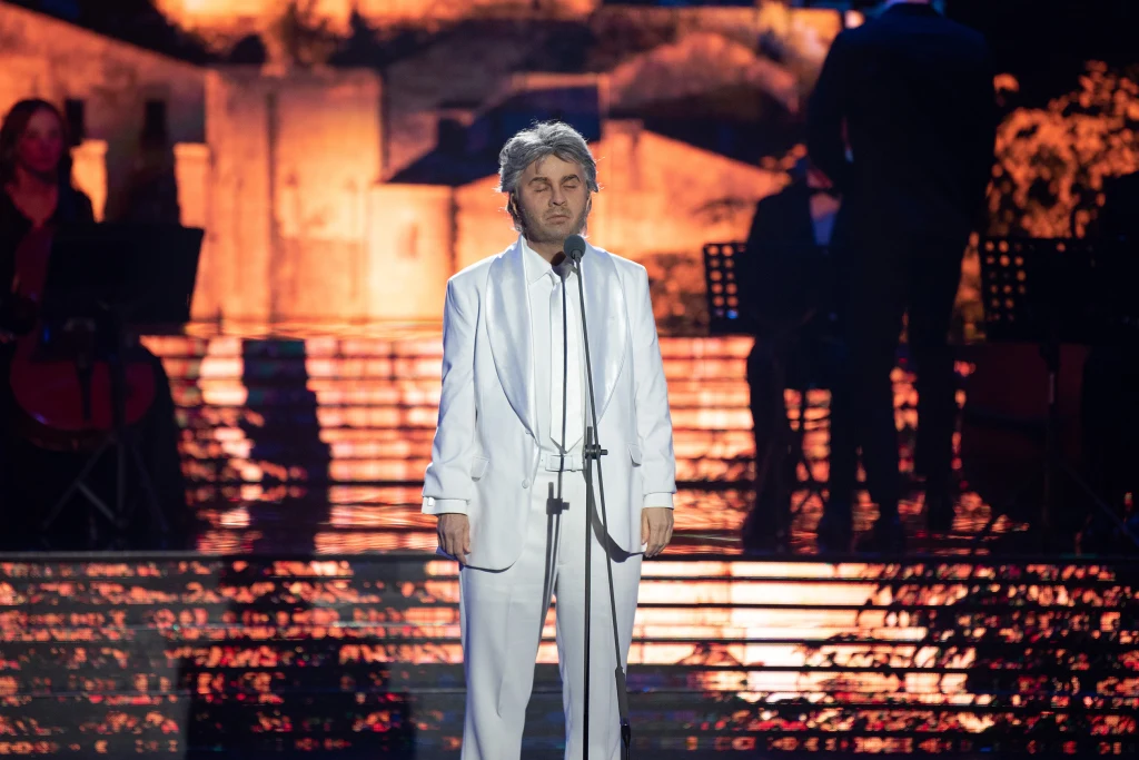 Anna Jurksztowicz jako Andrea Bocelli w "O sole mio" 