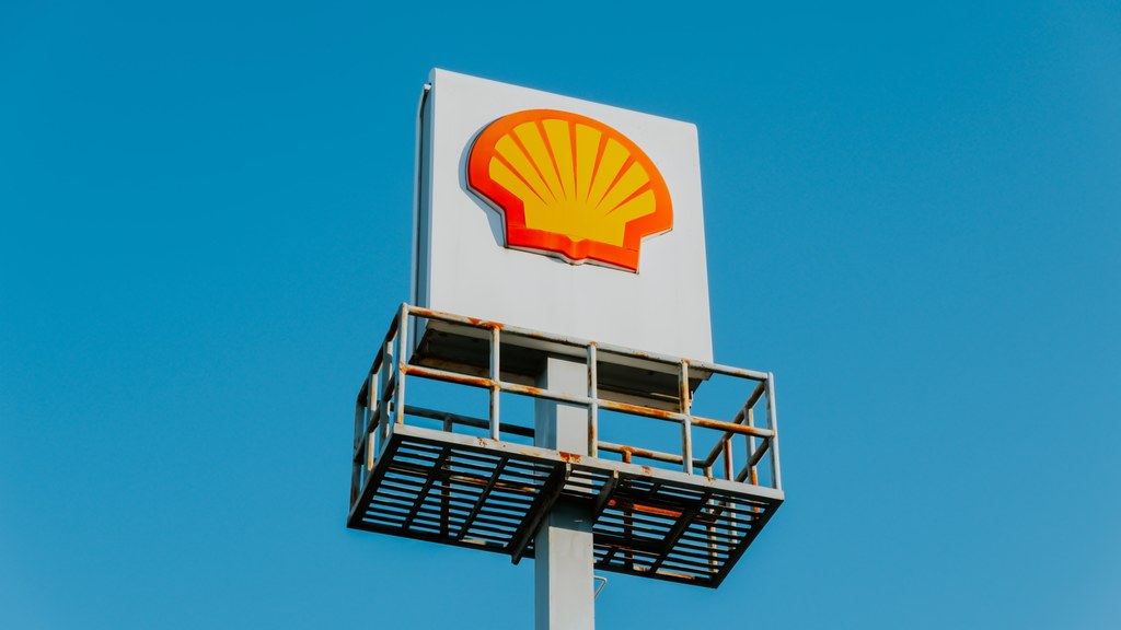 Organizacja Client Earth „Prawnicy dla klimatu”, zajmująca się przestrzeganiem prawa związanego z ochroną środowiska pozwała dyrektorów brytyjskiego petrogiganta, firmę Shell