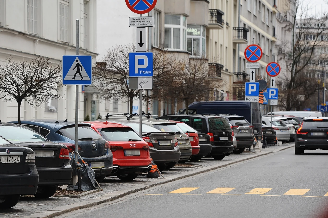 Kasia Zielińska zaparkowała na przejściu dla pieszych i poszła na kawusię Kasia Zielińska zaparkowała na przejściu dla pieszych i poszła na kawusię