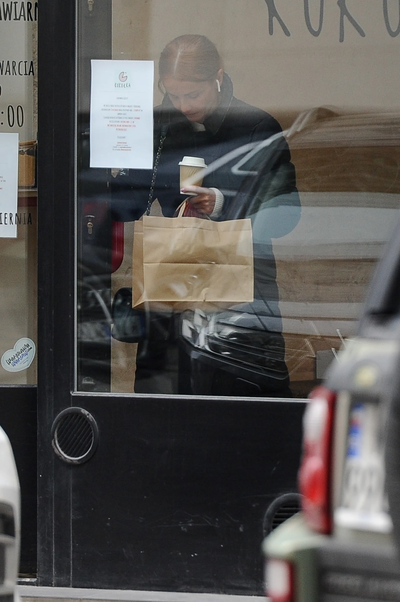 Kasia Zielińska zaparkowała na przejściu dla pieszych i poszła na kawusię Kasia Zielińska zaparkowała na przejściu dla pieszych i poszła na kawusię