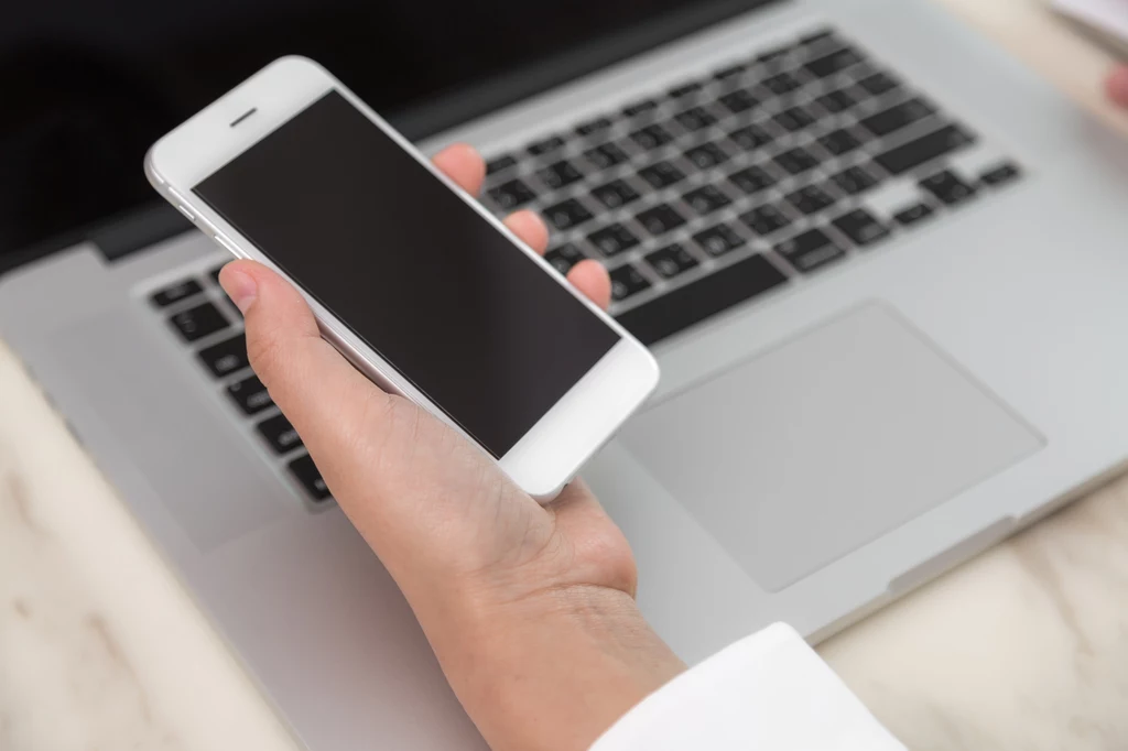 Uwaga na fałszywe SMS-y. Można stracić oszczędności