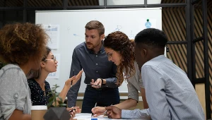 Testy czterodniowego tygodnia pracy ma za sobą wiele firm, zwłaszcza z branży IT i nowych technologii (zdj. ilustracyjne)