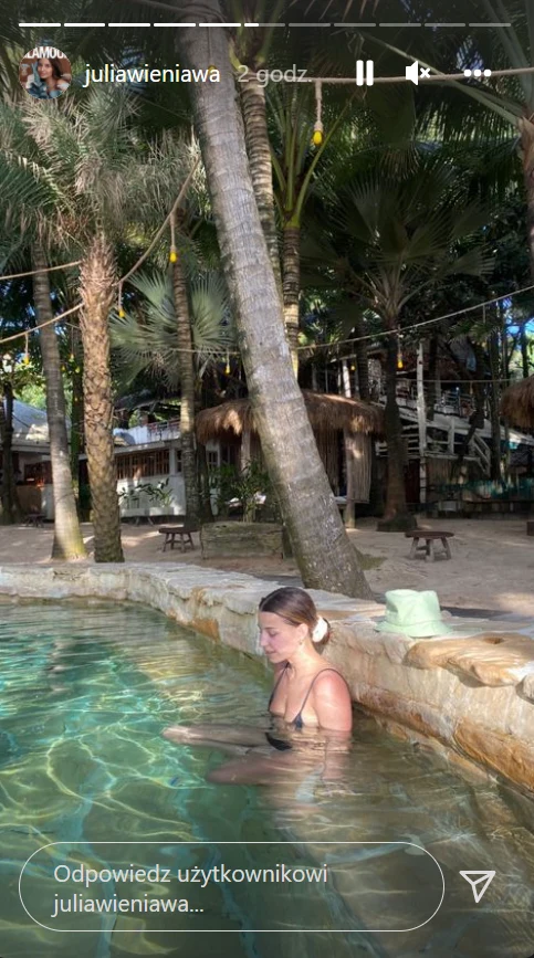 Julia Wieniawa: www.instagram.com/juliawieniawa/ Julia Wieniawa: www.instagram.com/juliawieniawa/