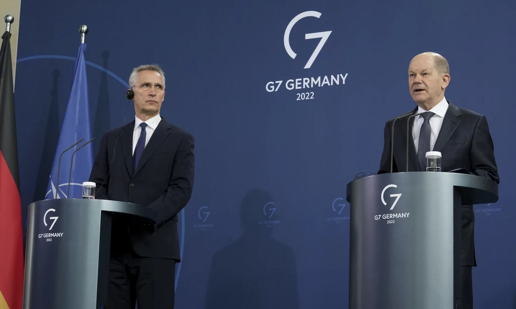 Olaf Scholz i Jens Stoltenberg podczas konferencji prasowej Olaf Scholz i Jens Stoltenberg podczas konferencji prasowej