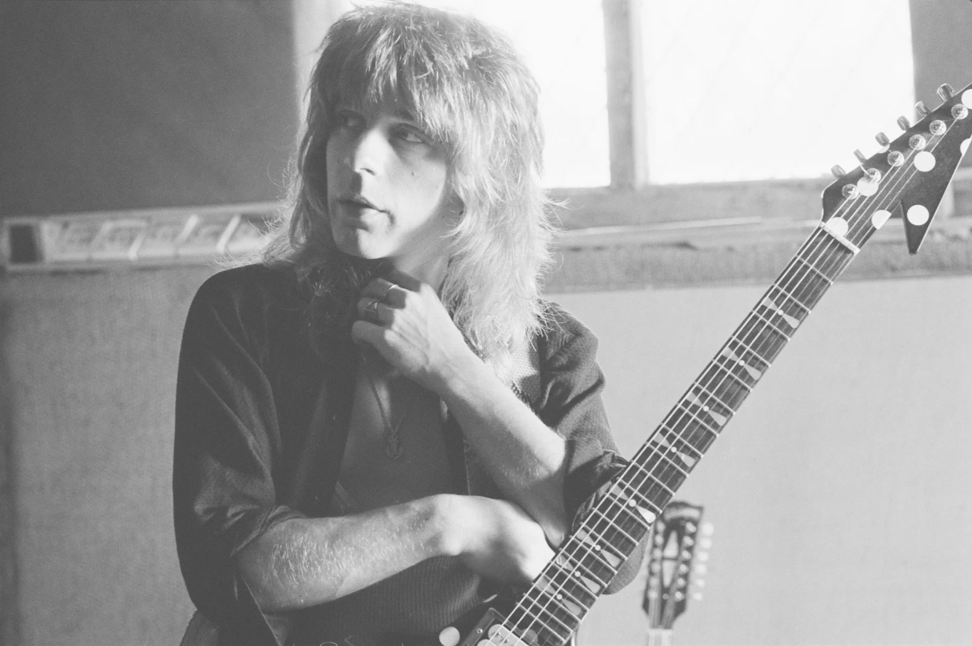 W dniu poprzedzającym tragiczną śmierć, gitarzysta miał zdradzić Ozzy'emu, że chce opuścić zespół, by kontynuować naukę teorii muzyki na uniwersytecie. "Randy chciał mi coś zakomunikować. Piłem dżin, a on pracował nad muzyką. W pewnym momencie popatrzył na mnie i powiedział, że chce odejść i zacząć naukę na uniwersytecie. Powiedziałem mu: 'Po cholerę chcesz to zrobić? Jesteśmy w drodze na sam szczyt! Jeszcze trochę i będziesz sobie mógł kupić uniwersytet!'. Ale on chciał zdobyć stopień naukowy w teorii muzyki klasycznej" - wspominał ostatni wspólny wieczór spędzony z gitarzystą Ozzy.