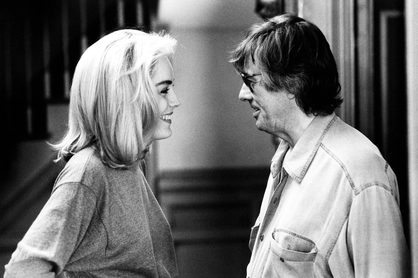 Sharon Stone i Paul Verhoeven na planie "Nagiego instynktu"