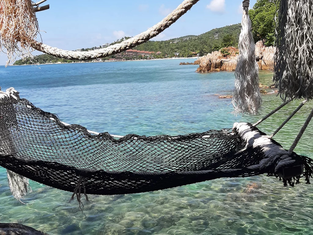 Koh Raham to mnóstwo uroczych zkamarków stanowiacych idealną scenerie do zdjęć