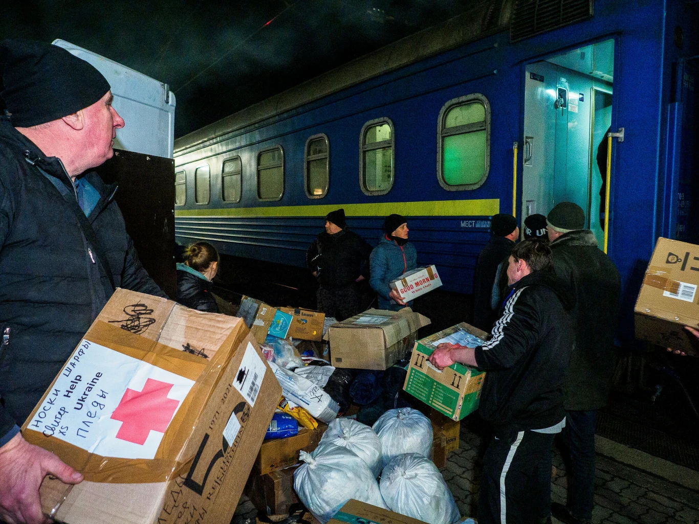 Dzięki Kolejom Ukraińskim do miast trafia również pomoc humanitarna