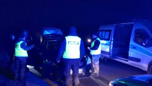 Obywatel Ukrainy, w aucie przewoził czterech Syryjczyków