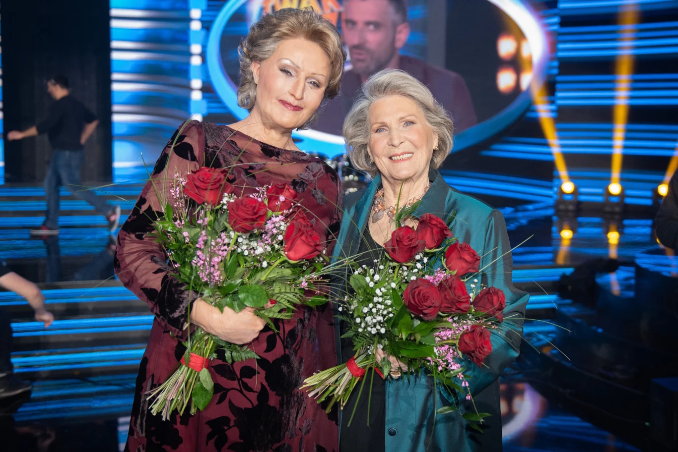 Ania Rusowicz jako Irena Santor u boku... Ireny Santor Ania Rusowicz jako Irena Santor u boku... Ireny Santor