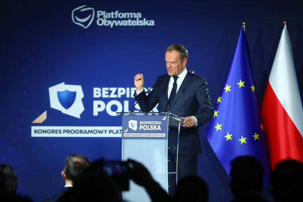 Przewodniczący PO Donald Tusk w trakcie kongresu programowego Platformy Obywatelskiej RP "Bezpieczna Polska" w Warszawie Przewodniczący PO Donald Tusk w trakcie kongresu programowego Platformy Obywatelskiej RP "Bezpieczna Polska" w Warszawie