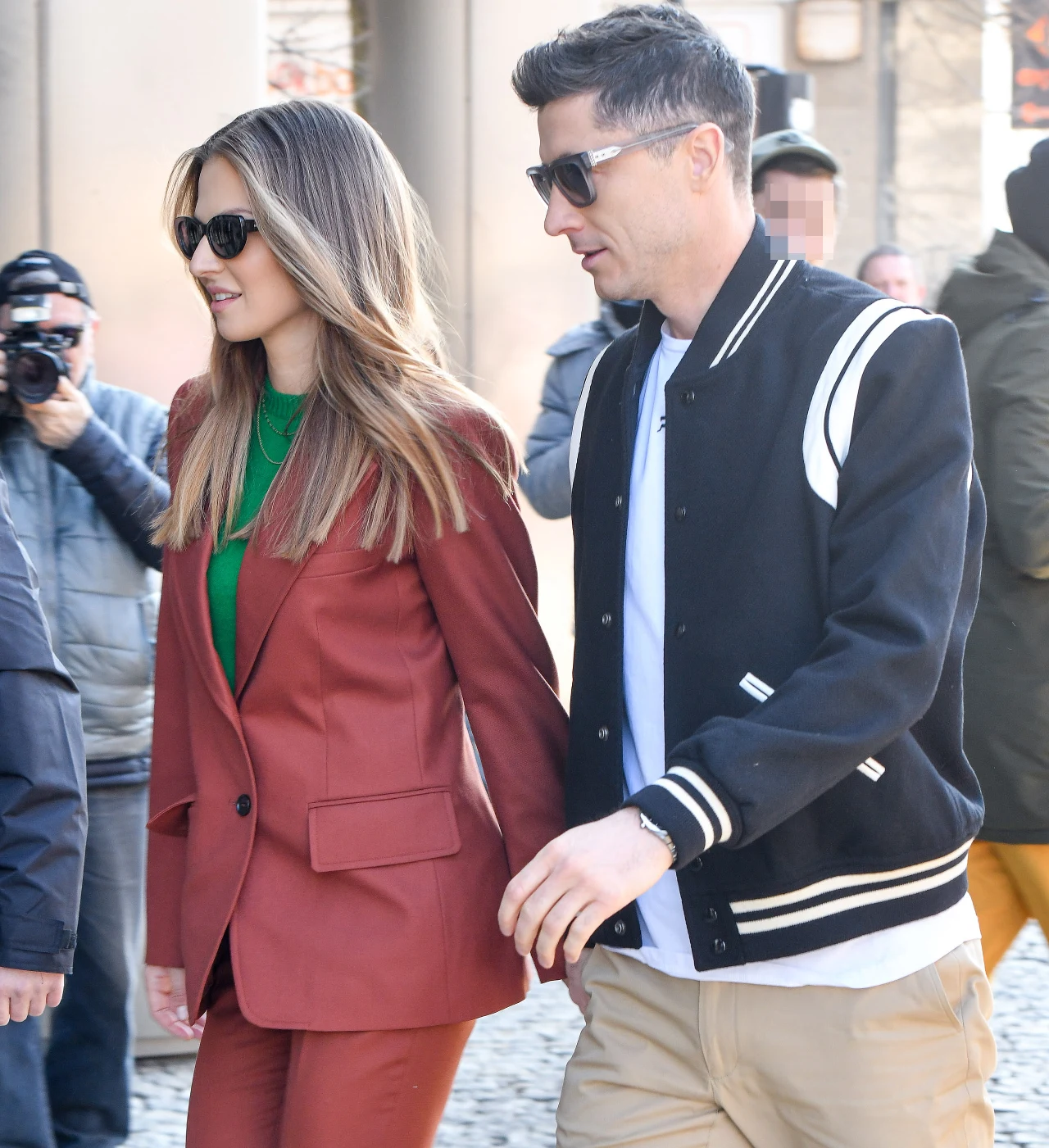 Anna Lewandowska i Robert Lewandowski w obstawie ochroniarzy przybyli do "Dzień dobry TVN"