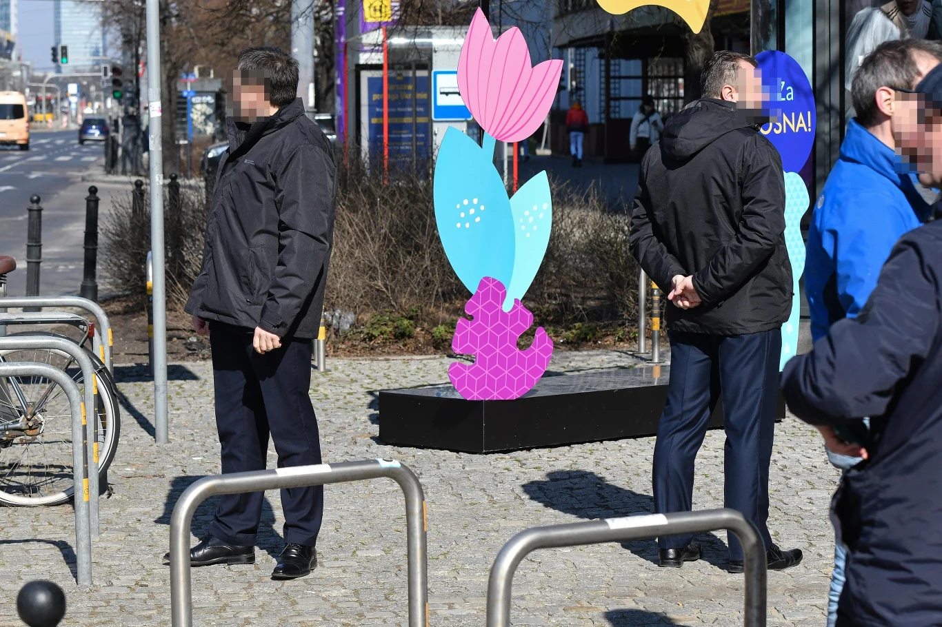 Anna Lewandowska i Robert Lewandowski w obstawie ochroniarzy przybyli do "Dzień dobry TVN"