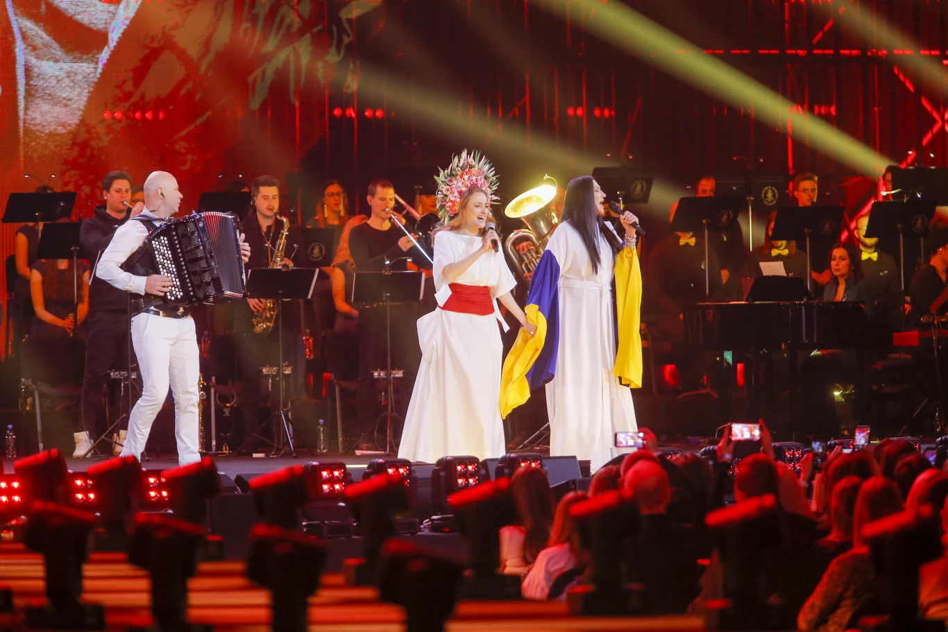 Marcin Wyrostek, Dana Vynnytska (Dagadana) i Kayah na koncercie "Razem z Ukrainą" Marcin Wyrostek, Dana Vynnytska (Dagadana) i Kayah na koncercie "Razem z Ukrainą"